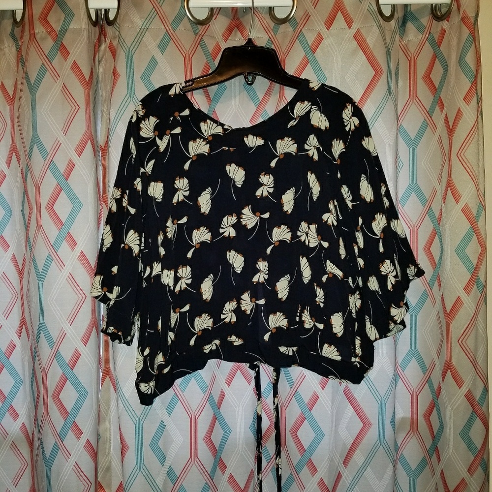 Wrap floral print crop top